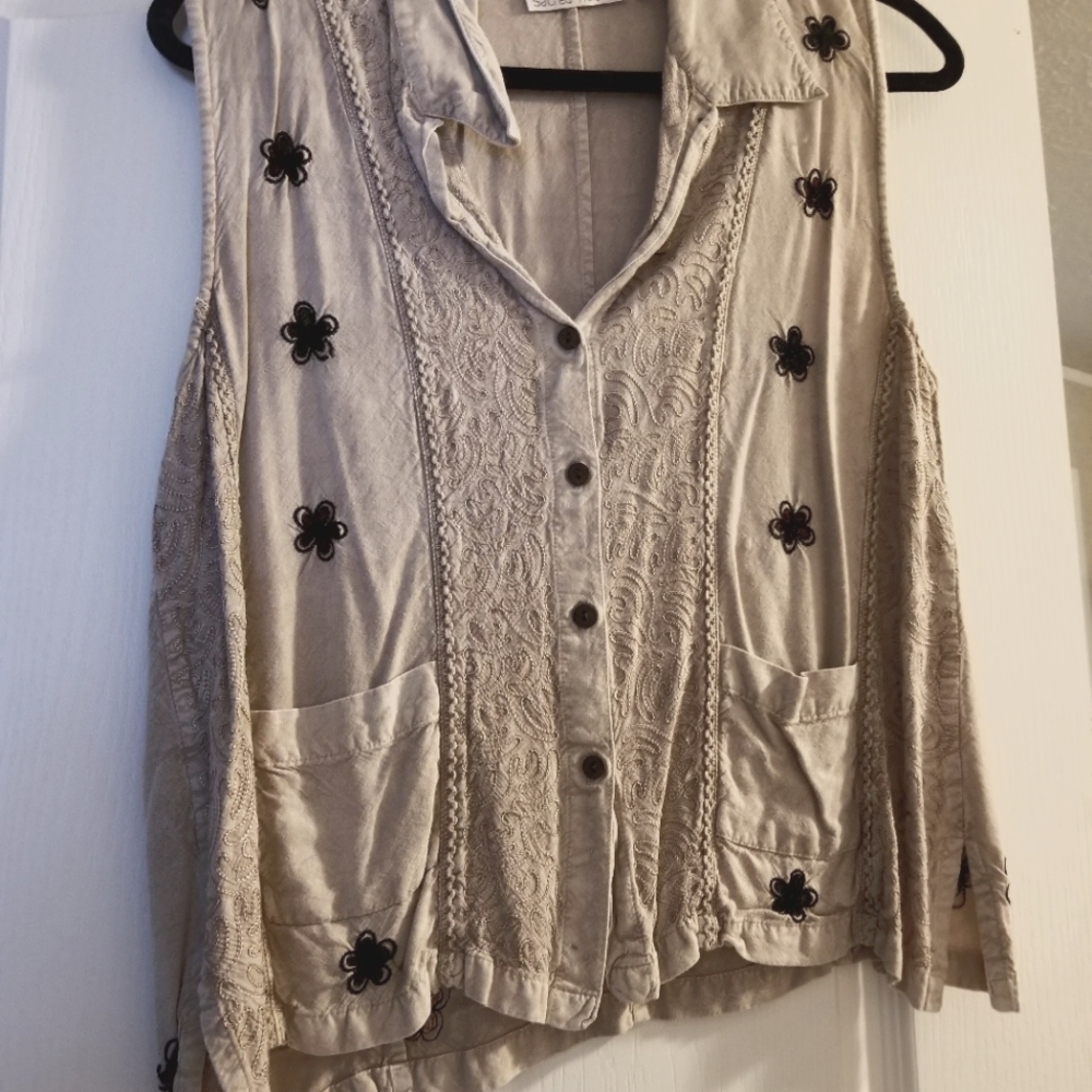 Woman's vest shirt